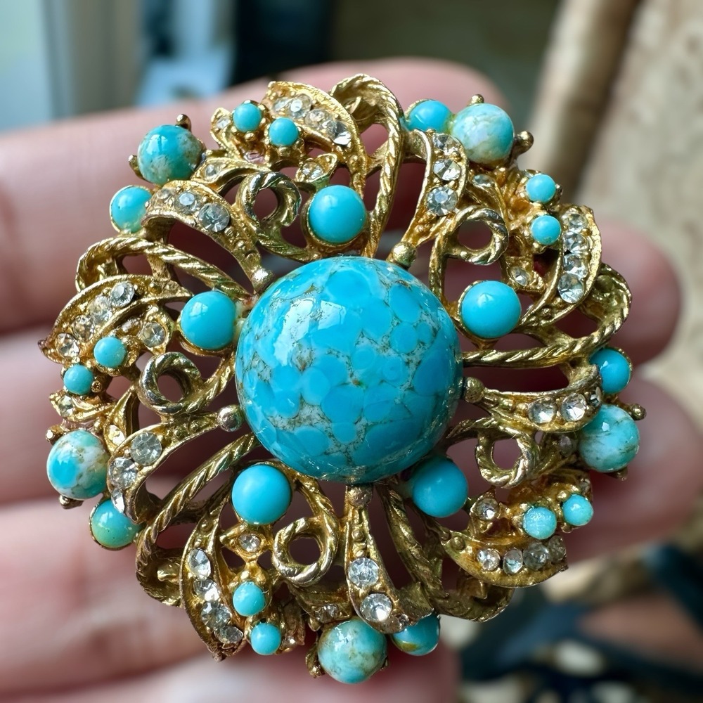 VTG Judith Green Flower Brooch 1.75 Inch Blue Art Glass Rhinestones Gold‎ Plated